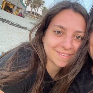 Meet your Posher, Cami